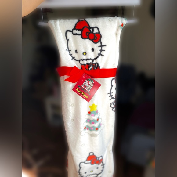 RARE Hello Kitty Christmas Blanket - Picture 2 of 3